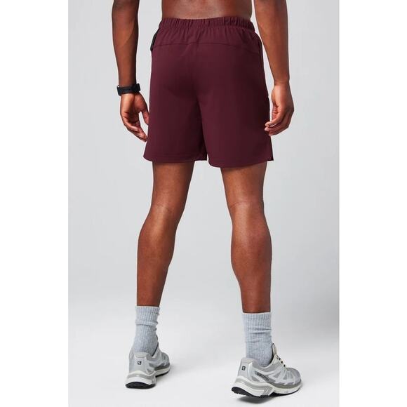 New Fabletics Men's The One Short 7" Unlined Merlot size M - Picture 2 of 9